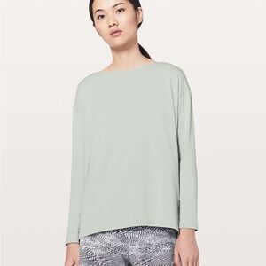 Lululemon Back In Action
Long Sleeve Jade Grey